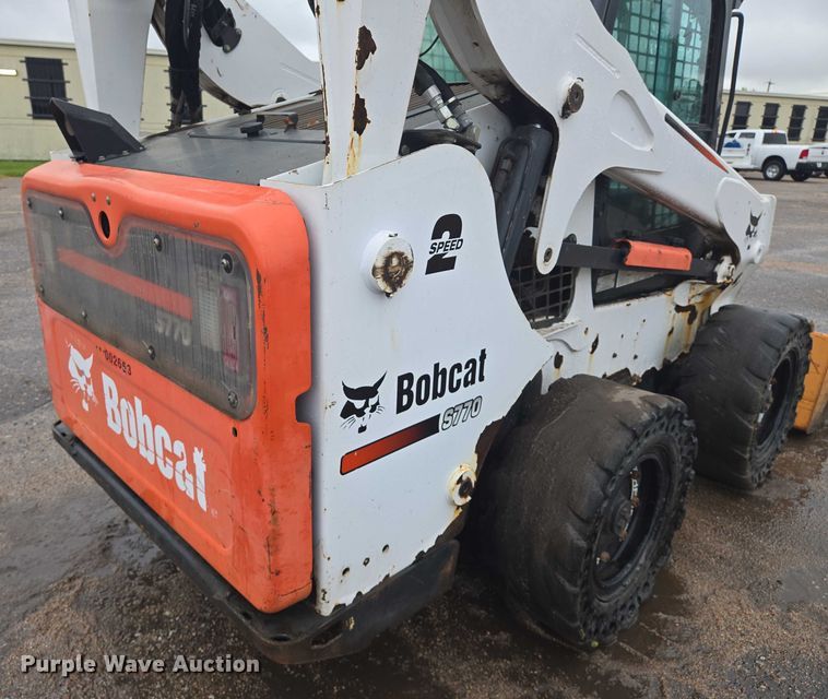image for item EN8399 2013 Bobcat S770 skid steer loader