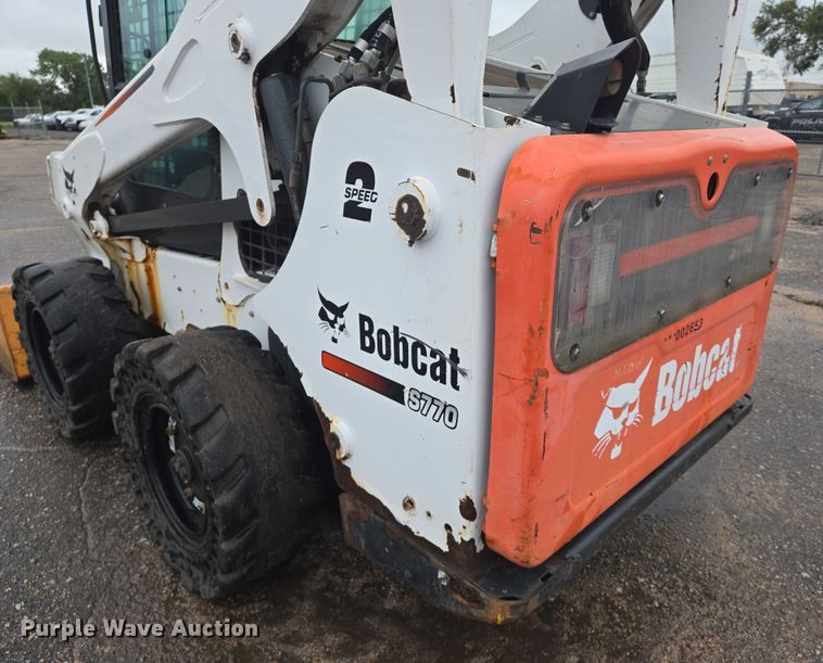 image for item EN8399 2013 Bobcat S770 skid steer loader