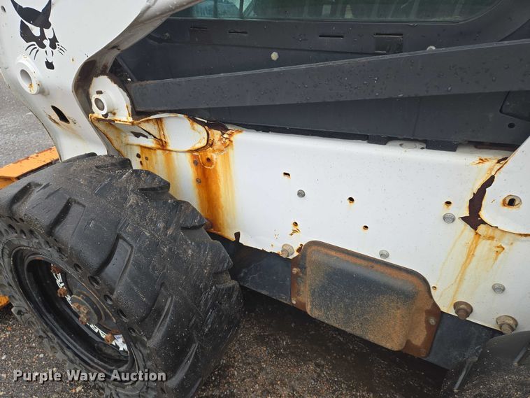 image for item EN8399 2013 Bobcat S770 skid steer loader
