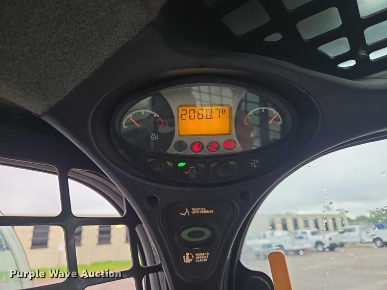 image for item EN8399 2013 Bobcat S770 skid steer loader