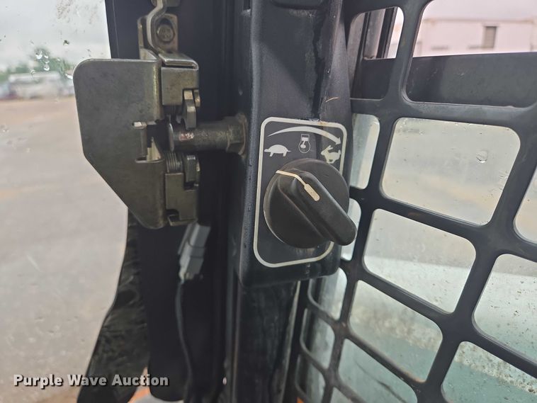 image for item EN8399 2013 Bobcat S770 skid steer loader