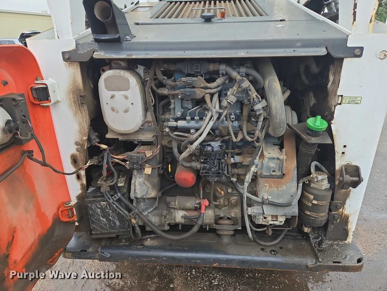 image for item EN8399 2013 Bobcat S770 skid steer loader