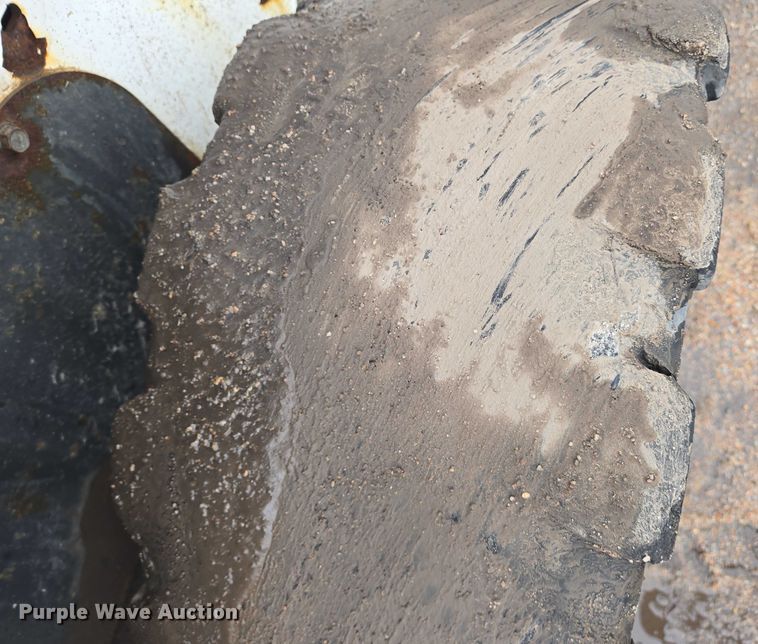 image for item EN8399 2013 Bobcat S770 skid steer loader