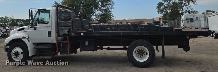 image for item EN8400 2009 International DuraStar 4300 dump flatbed truck