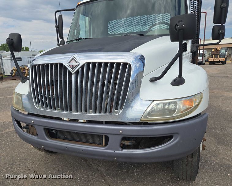 image for item EN8400 2009 International DuraStar 4300 dump flatbed truck