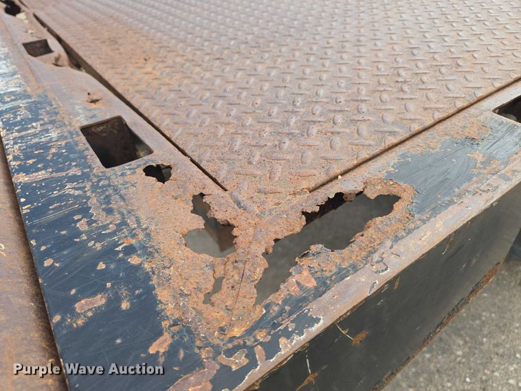 image for item EN8400 2009 International DuraStar 4300 dump flatbed truck