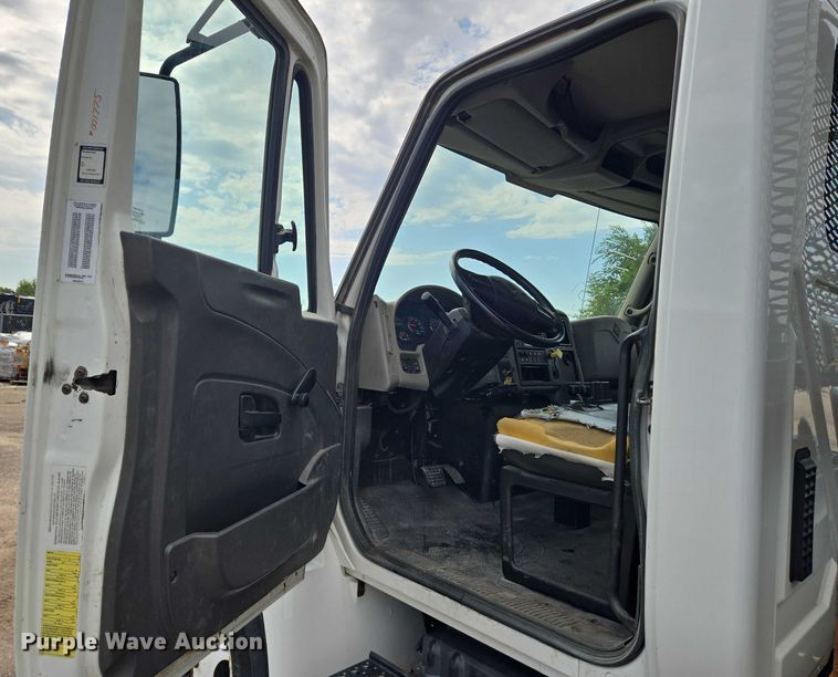 image for item EN8400 2009 International DuraStar 4300 dump flatbed truck