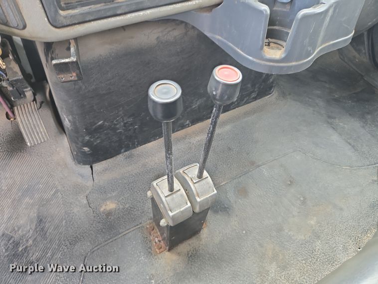 image for item EN8400 2009 International DuraStar 4300 dump flatbed truck