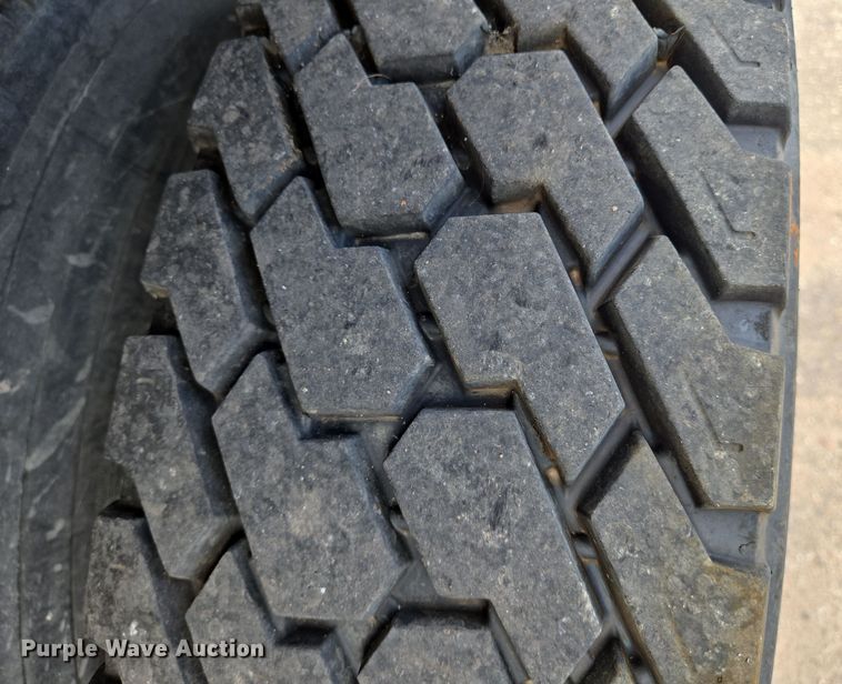 image for item EN8400 2009 International DuraStar 4300 dump flatbed truck