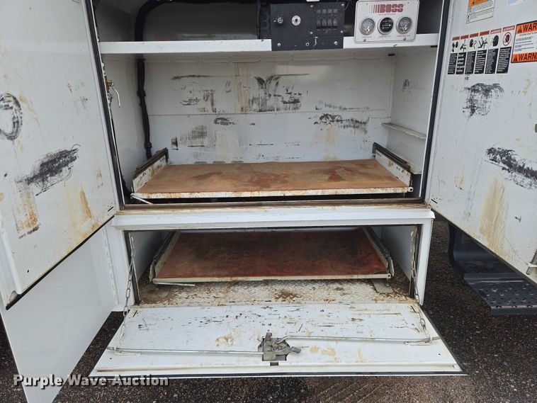 image for item EN8401 2017 Ford F750 utility / service truck