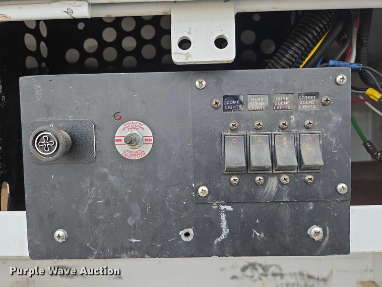 image for item EN8401 2017 Ford F750 utility / service truck