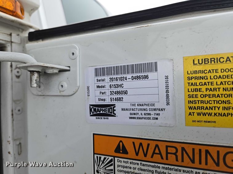 image for item EN8401 2017 Ford F750 utility / service truck