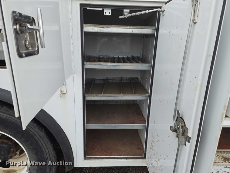 image for item EN8401 2017 Ford F750 utility / service truck