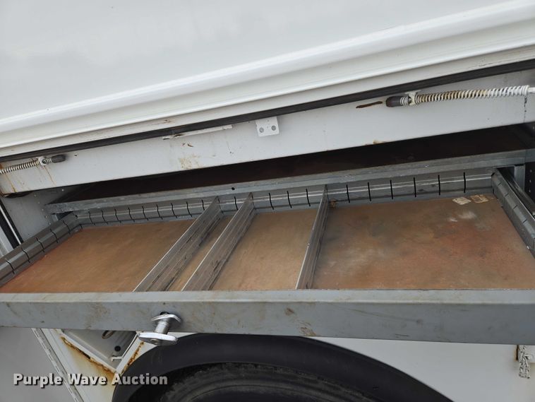 image for item EN8401 2017 Ford F750 utility / service truck