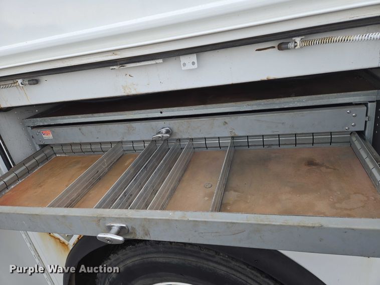 image for item EN8401 2017 Ford F750 utility / service truck