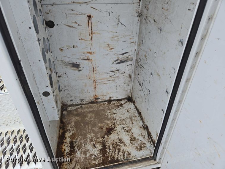 image for item EN8401 2017 Ford F750 utility / service truck