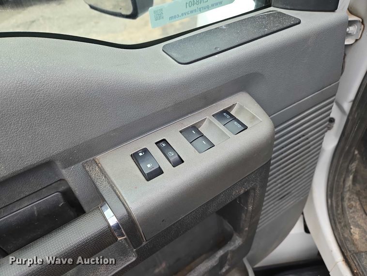 image for item EN8401 2017 Ford F750 utility / service truck