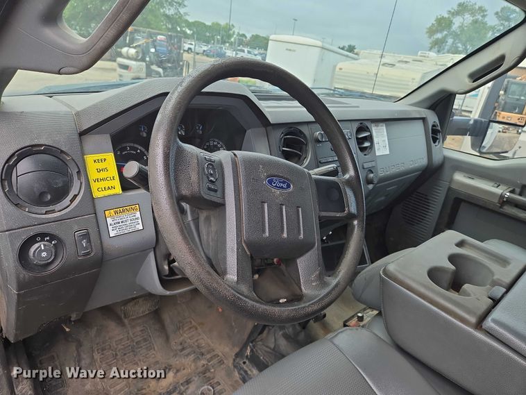 image for item EN8401 2017 Ford F750 utility / service truck