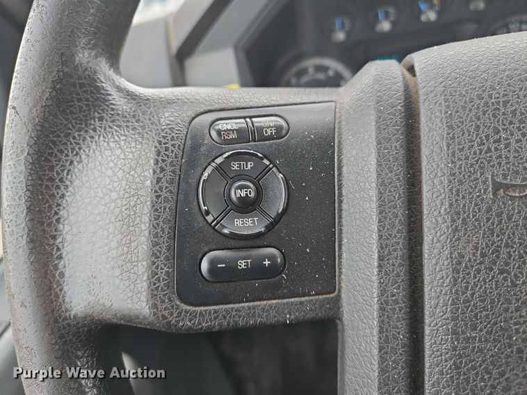 image for item EN8401 2017 Ford F750 utility / service truck