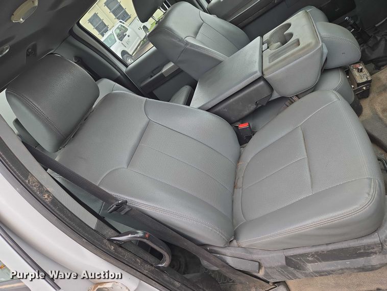 image for item EN8401 2017 Ford F750 utility / service truck