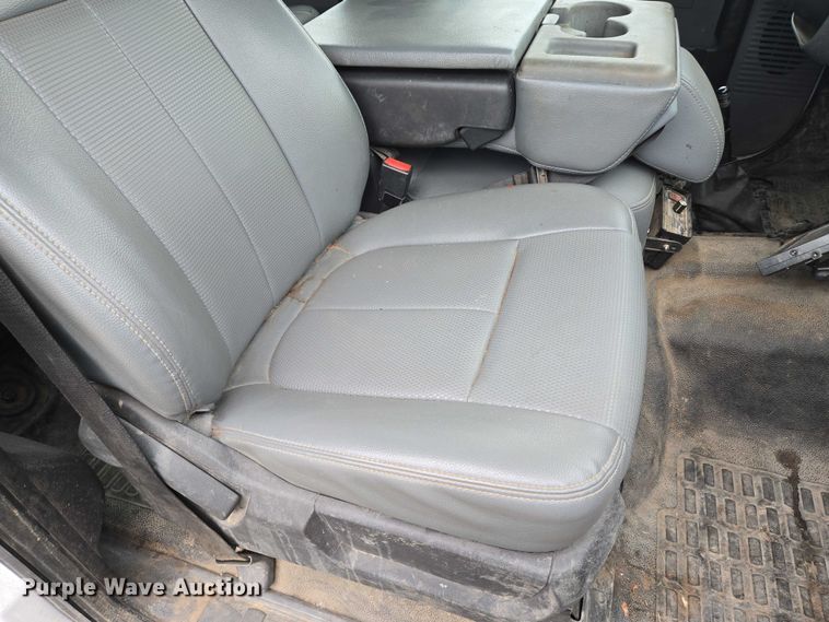 image for item EN8401 2017 Ford F750 utility / service truck