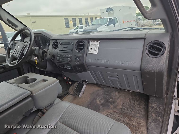 image for item EN8401 2017 Ford F750 utility / service truck