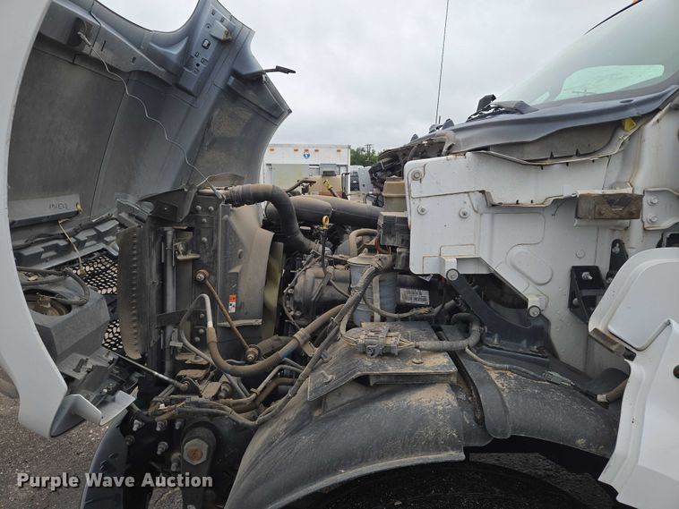 image for item EN8401 2017 Ford F750 utility / service truck