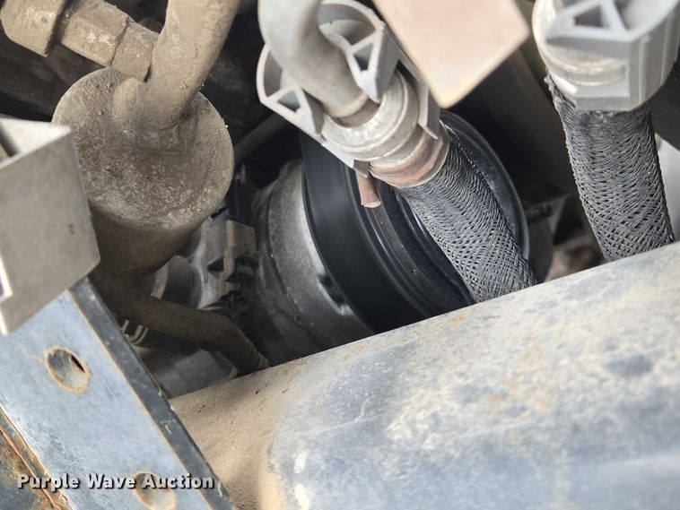 image for item EN8401 2017 Ford F750 utility / service truck