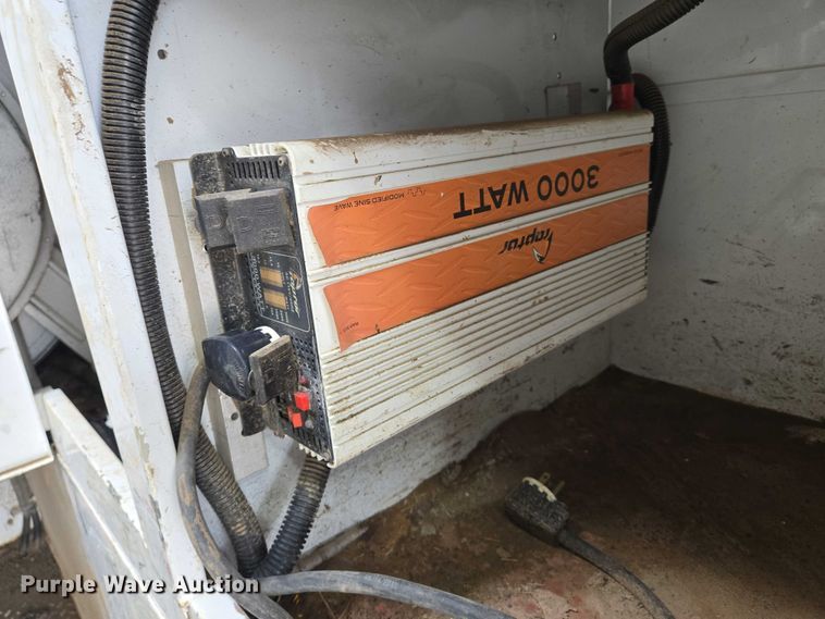 image for item EN8402 2017 Ford F750 utility / service truck