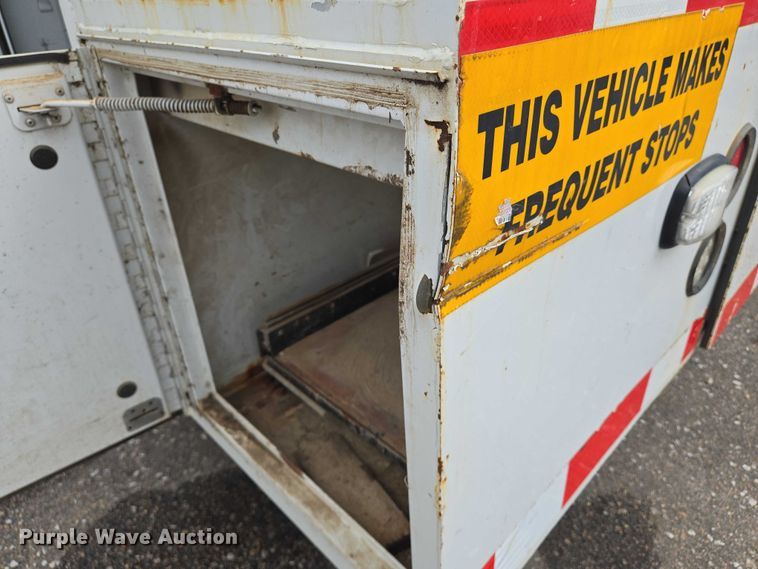 image for item EN8402 2017 Ford F750 utility / service truck