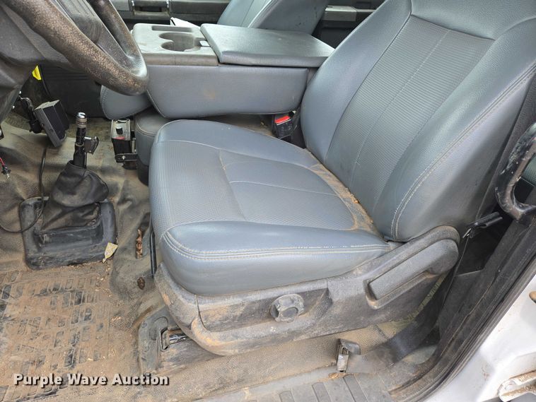 image for item EN8402 2017 Ford F750 utility / service truck