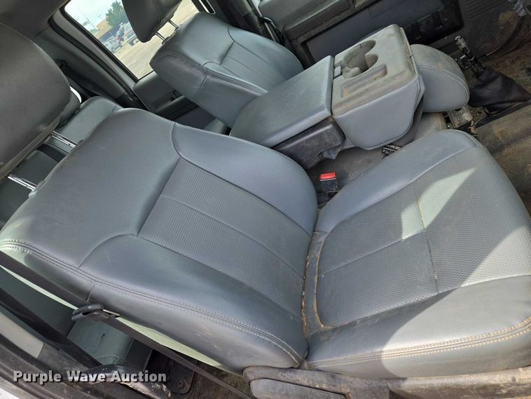 image for item EN8402 2017 Ford F750 utility / service truck