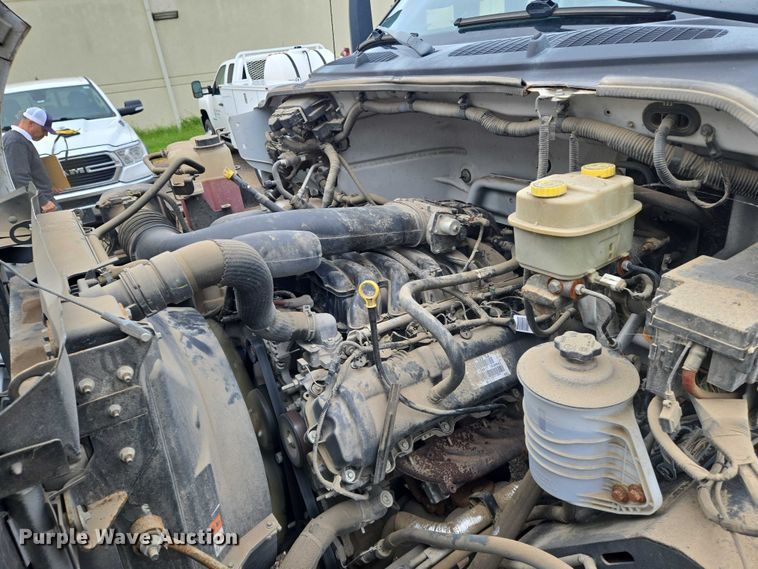 image for item EN8402 2017 Ford F750 utility / service truck