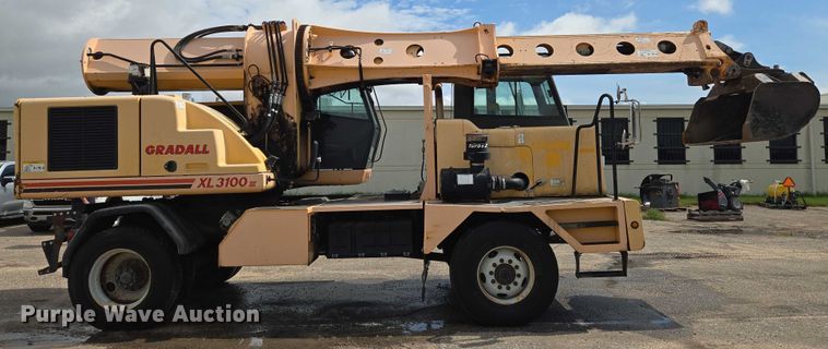 image for item EN8403 2009 Gradall XL 3100 III wheeled excavator