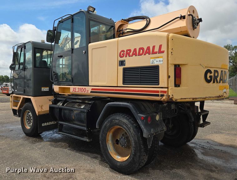 image for item EN8403 2009 Gradall XL 3100 III wheeled excavator