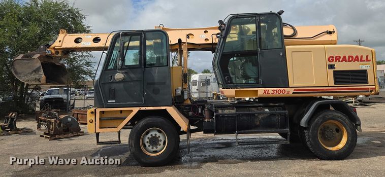 image for item EN8403 2009 Gradall XL 3100 III wheeled excavator