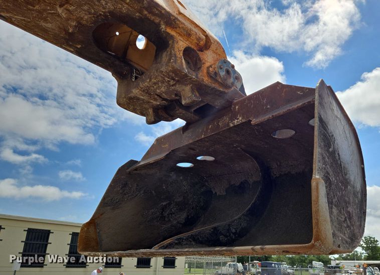 image for item EN8403 2009 Gradall XL 3100 III wheeled excavator