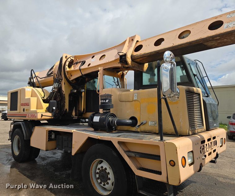 image for item EN8403 2009 Gradall XL 3100 III wheeled excavator