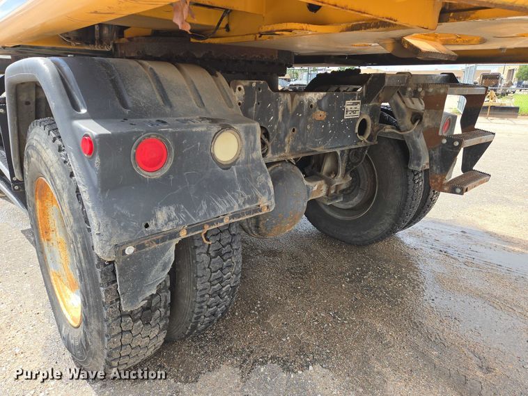 image for item EN8403 2009 Gradall XL 3100 III wheeled excavator