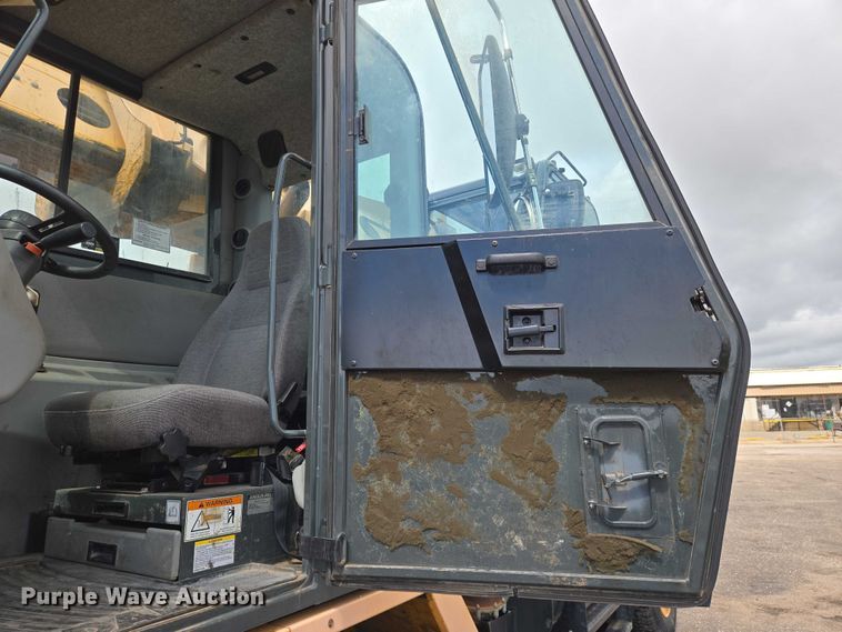 image for item EN8403 2009 Gradall XL 3100 III wheeled excavator