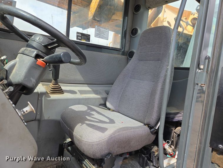 image for item EN8403 2009 Gradall XL 3100 III wheeled excavator