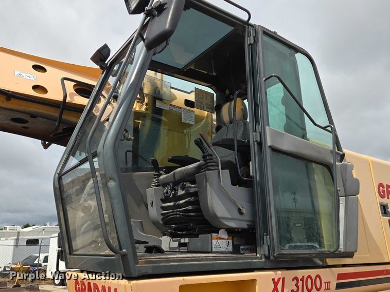 image for item EN8403 2009 Gradall XL 3100 III wheeled excavator