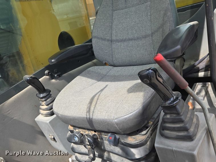 image for item EN8403 2009 Gradall XL 3100 III wheeled excavator