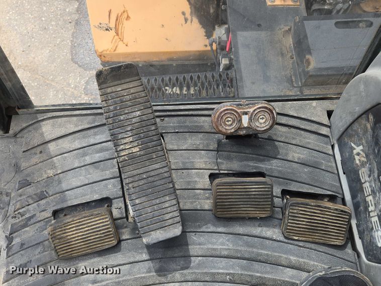 image for item EN8403 2009 Gradall XL 3100 III wheeled excavator