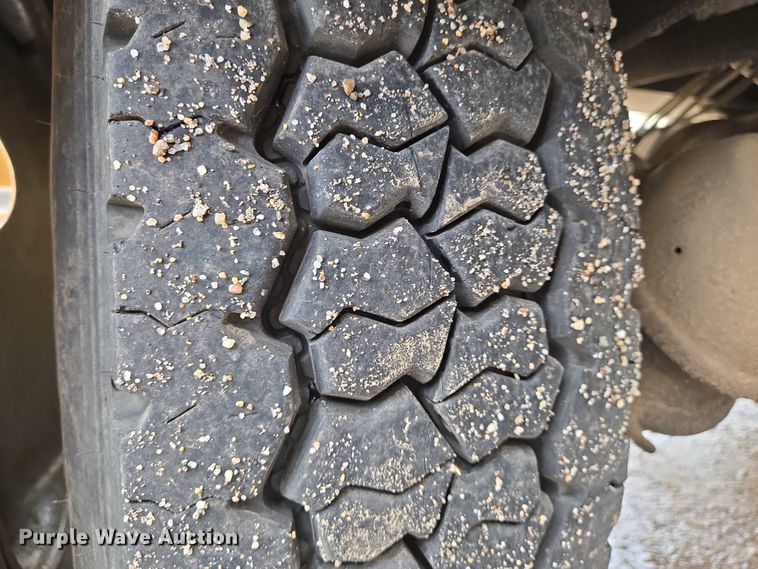 image for item EN8403 2009 Gradall XL 3100 III wheeled excavator