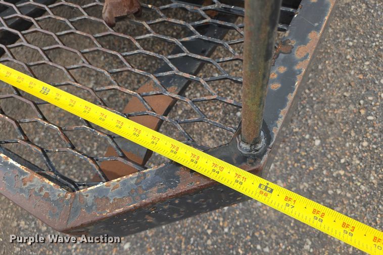 image for item EN8404 2013 Freightliner MT55 delivery truck