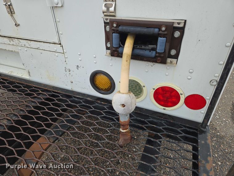 image for item EN8404 2013 Freightliner MT55 delivery truck