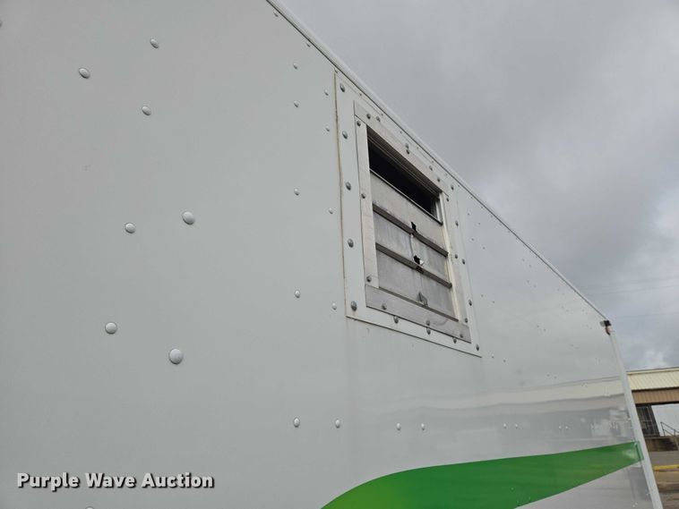 image for item EN8404 2013 Freightliner MT55 delivery truck