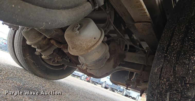 image for item EN8404 2013 Freightliner MT55 delivery truck