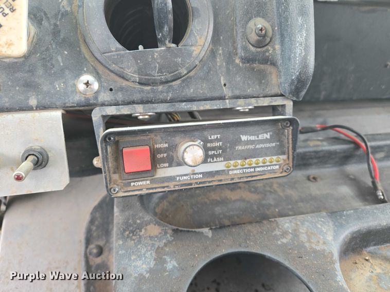 image for item EN8404 2013 Freightliner MT55 delivery truck